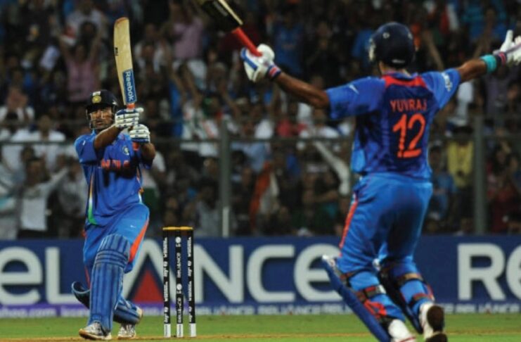 Dhoni finished it off with a six in 2011 World Cup