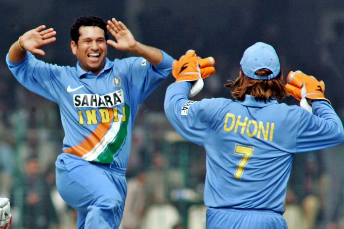 Sachin Tendulkar’s cricket suggestions post-COVID19 are revolutionary 2 Sachin Tendulkar MS Dhoni